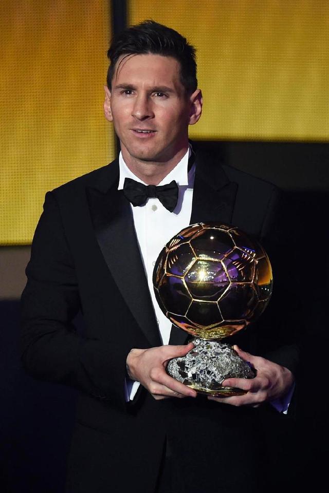 广东男篮防守反击轻取上海（广东男篮快攻致胜，轻松击败上海）