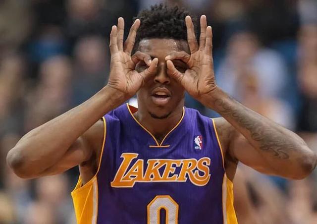 多特vs斯图加特：吉拉西、布兰特、乔布-贝林厄姆首发出战（多特迎战斯图加特：吉拉西、布兰特、乔布-贝林厄姆先发登场）