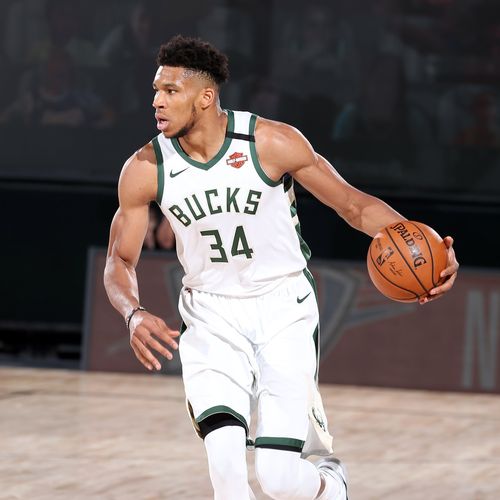 梅开二度助那不勒斯战胜尤文，霍伊伦当选全场最佳球员（霍伊伦双响助那不勒斯力克尤文，荣膺全场最佳）