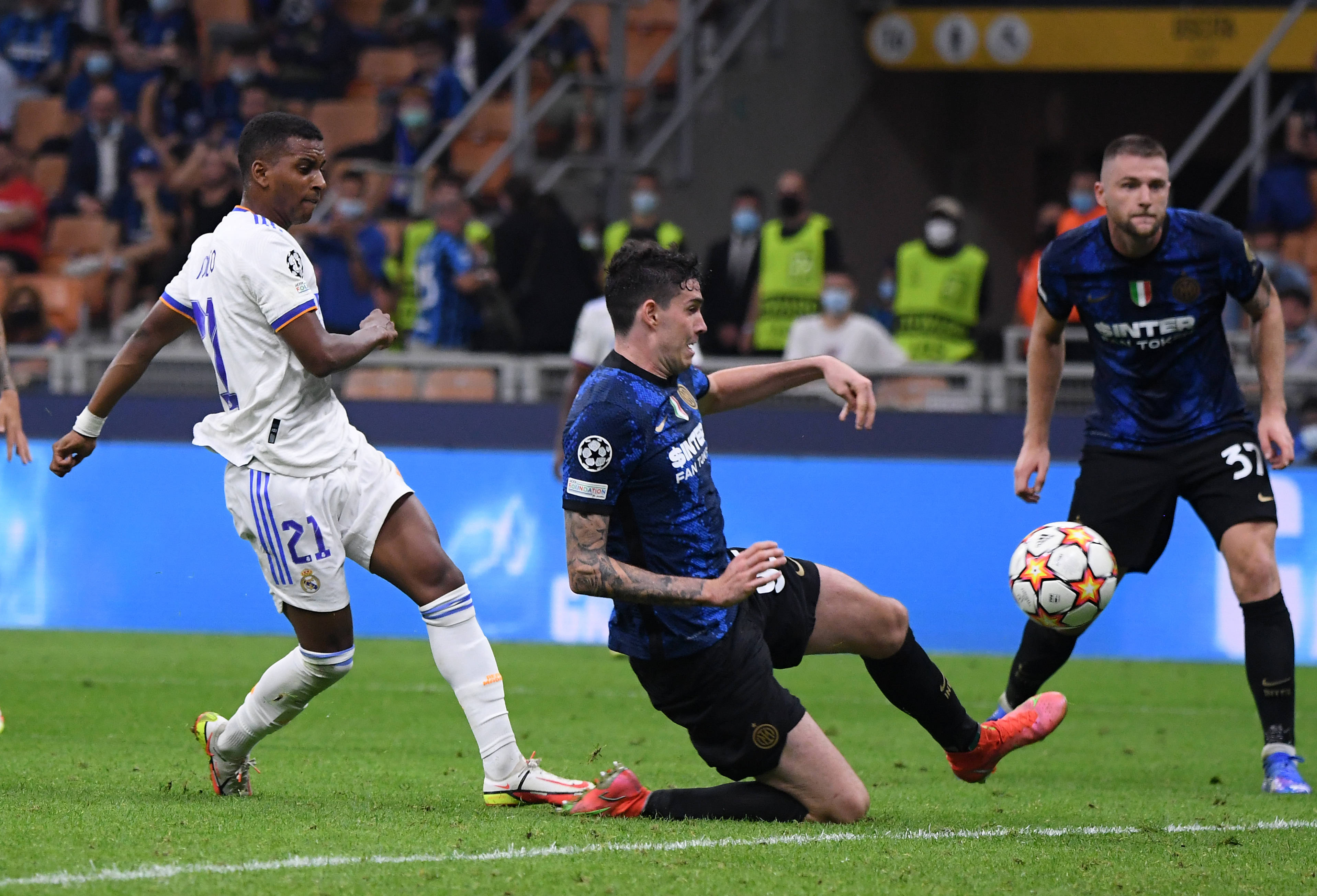 13球，伊尔迪兹21岁前意甲进球数并列尤文队史第七位（伊尔迪兹21岁前意甲进13球，位列尤文队史并列第七）