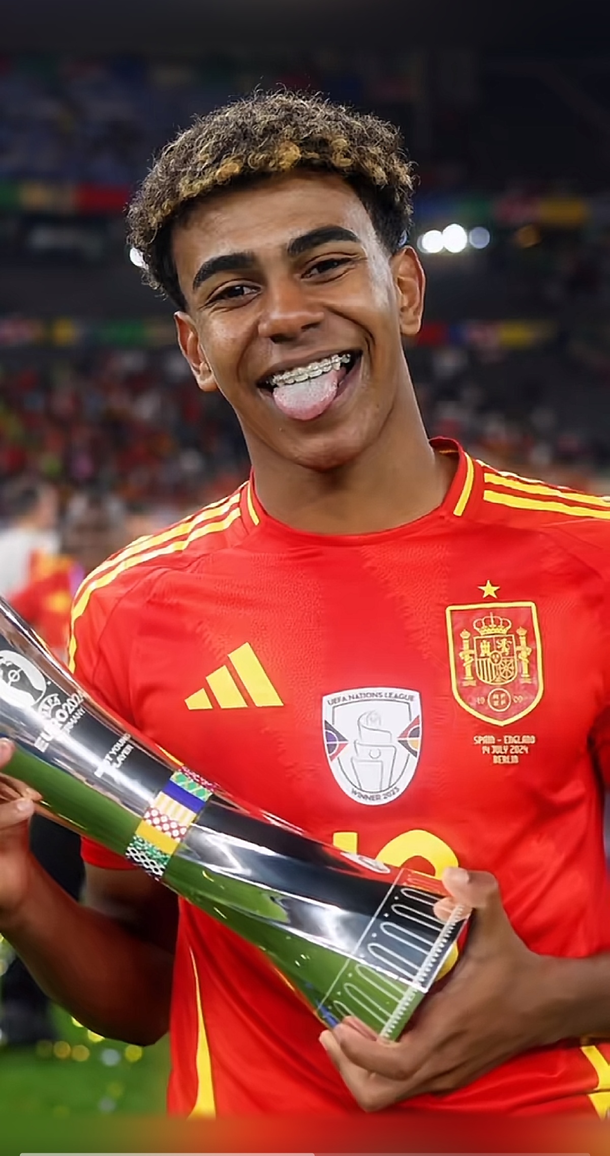 17／18赛季以来英超参与进球数榜：萨拉赫第一，孙凯分居二三（2017／18赛季至今英超参与进球榜：萨拉赫领跑，孙兴慜与凯恩分列二三位）