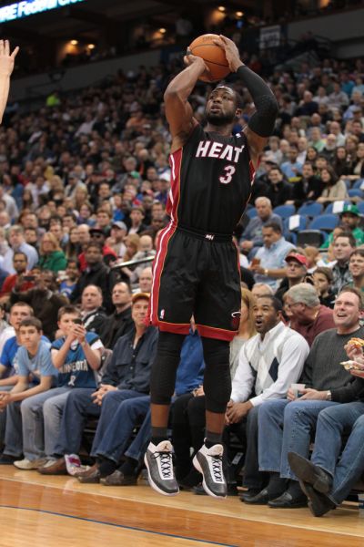 惊天反转！主裁赛后向埃格努道歉，黄牌原因竟是这？（戏剧性大反转！主裁判赛后向埃格努致歉，出示黄牌的理由竟然是这个？）