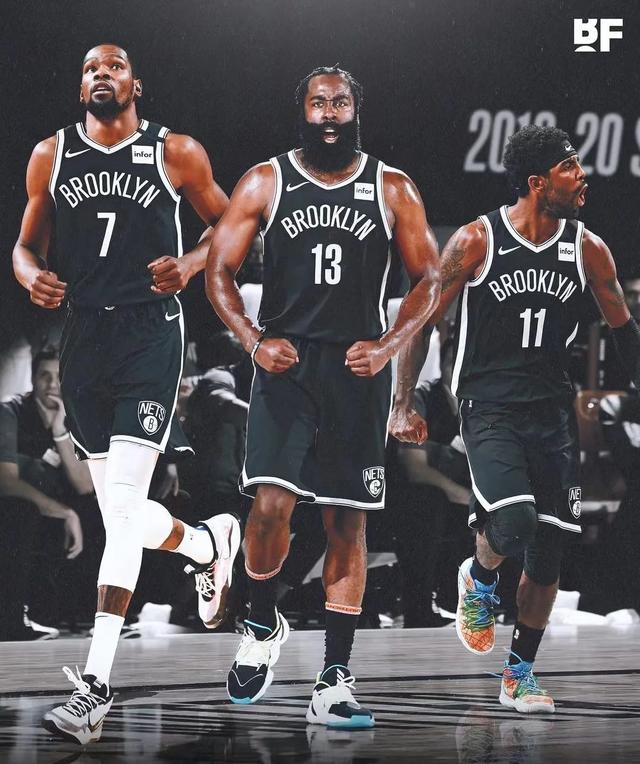 马卡：维尼修斯和皇马续约谈判远未达成，期限与年薪上有分歧（马卡报：维尼修斯与皇马续约受阻，合同年限与薪资存在分歧）