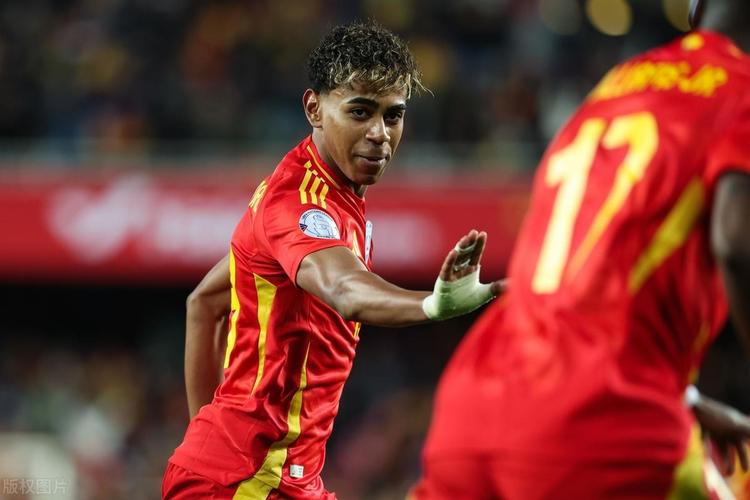 埃梅里神了：大黑马阿斯顿维拉豪取6连胜，力压切尔西升至联赛第三（埃梅里太强！阿斯顿维拉强势斩获六连胜，反超切尔西跻身联赛前三）