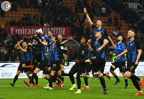 足球中超争冠球队连续丢分，冠军悬念陡增（中超争冠队频频丢分，冠军悬念升级）