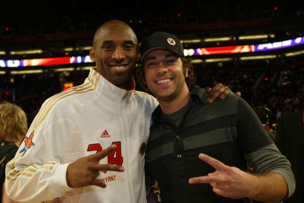 半场战报：山东2-0津门虎，卡扎伊什维利破门，泽卡建功（半场速递：山东2-0领先津门虎，卡扎伊什维利、泽卡各建一功）